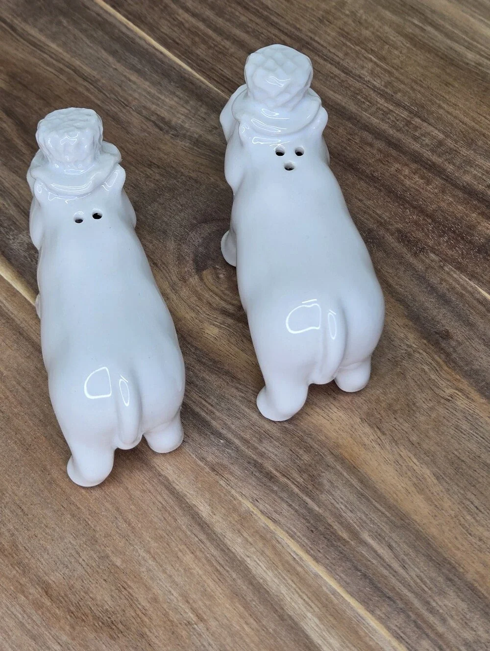 White Ceramic Hippo Salt & Pepper Shakers Set Gold Ear Trim Hat Couple Minimal
